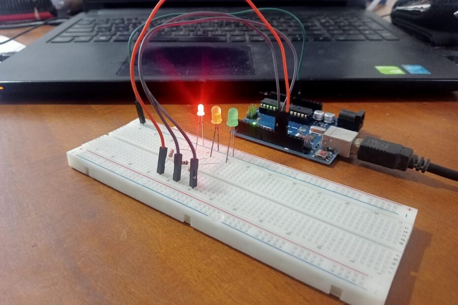 Arduino traffic light project thumbnail